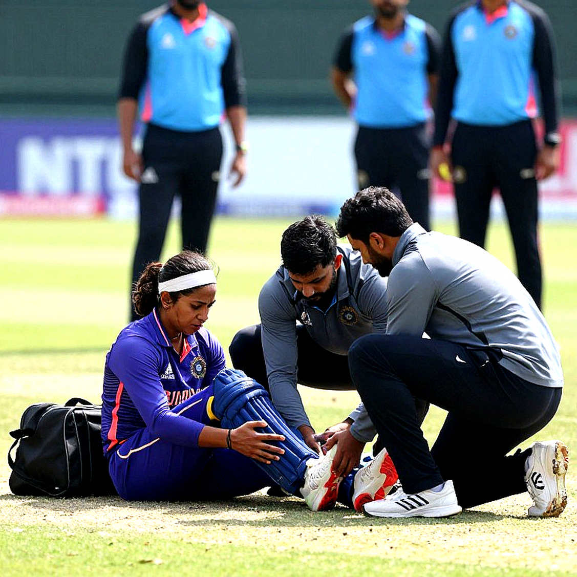 জানুয়ারির জানালা: এনওসি, বেতন আর এশীয় ফ্র্যাঞ্চাইজি ক্রিকেটের সময়-ত্রিভুজ জানুয়ারির জানালা: এনওসি, বেতন আর এশীয় ফ্র্যাঞ্চাইজি ক্রিকেটের সময়-ত্রিভুজ