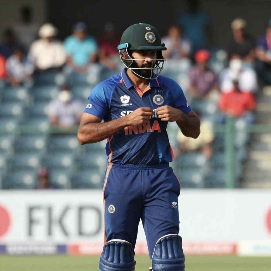 কোচি নিলাম: ১৫০টি নাম, ২৭টি জায়গা, আর তারার আলোয় ঢাকা পড়া বাজেটের হিসাব