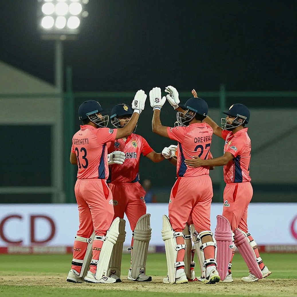Release Clauses and the Wage Bill: In Women's Cricket's Transfer Window, Price Moves First and Value Arrives Late Release Clauses and the Wage Bill: In Women's Cricket's Transfer Window, Price Moves First and Value Arrives Late