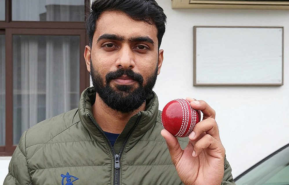 মেসন ক্রেনের প্রত্যাবর্তন — তিন ক্যাপ, এক উইকেট, আর একটি গল্পের অডিট