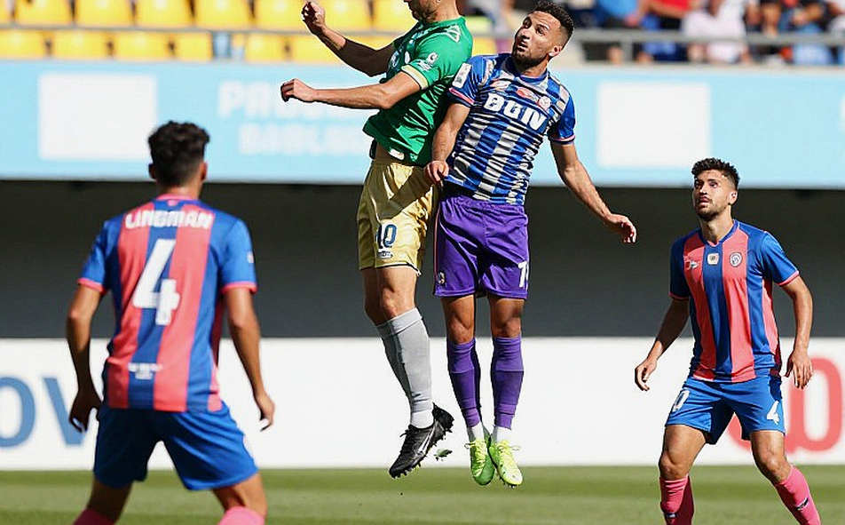 The Debut Nobody Expected: Sukhi Itofusa's Jersey, a Language, and an Incomplete Fitness The Debut Nobody Expected: Sukhi Itofusa's Jersey, a Language, and an Incomplete Fitness