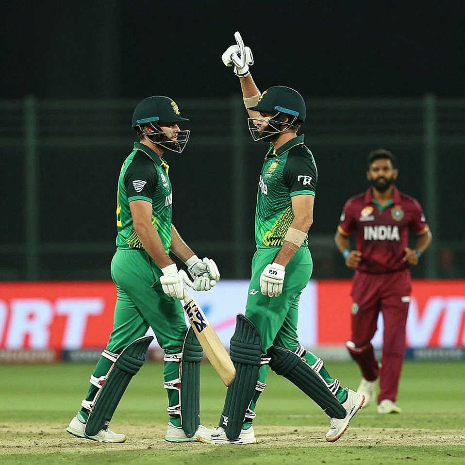 Blockchain on the Pitch: The Quiet Bargaining of Fan Tokens, Cricket NFTs, and Smart Contracts Blockchain on the Pitch: The Quiet Bargaining of Fan Tokens, Cricket NFTs, and Smart Contracts