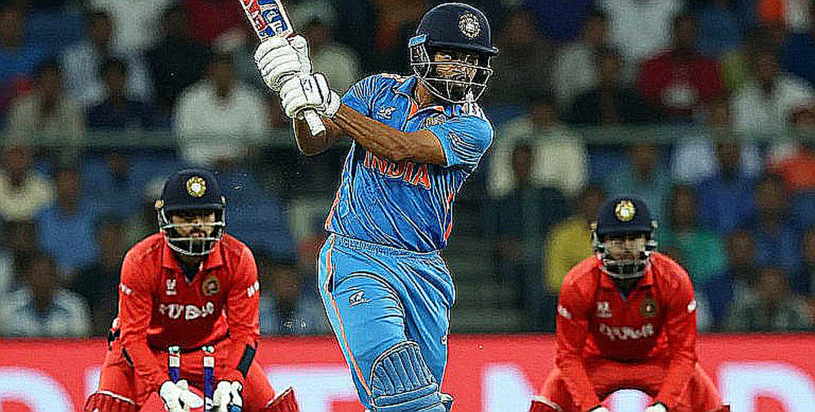 আইপিএলের বাইরে বাবর: ক্রিকেটের সমান্তরাল বাজারের ছন্দ আইপিএলের বাইরে বাবর: ক্রিকেটের সমান্তরাল বাজারের ছন্দ